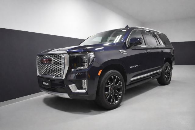 Midnight Blue Metallic 2023 GMC Yukon Denali 4WD SUV / Crossover Four-Wheel Drive