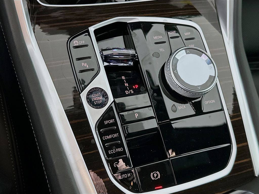 Thumbnail: 2026 BMW X6 - 15