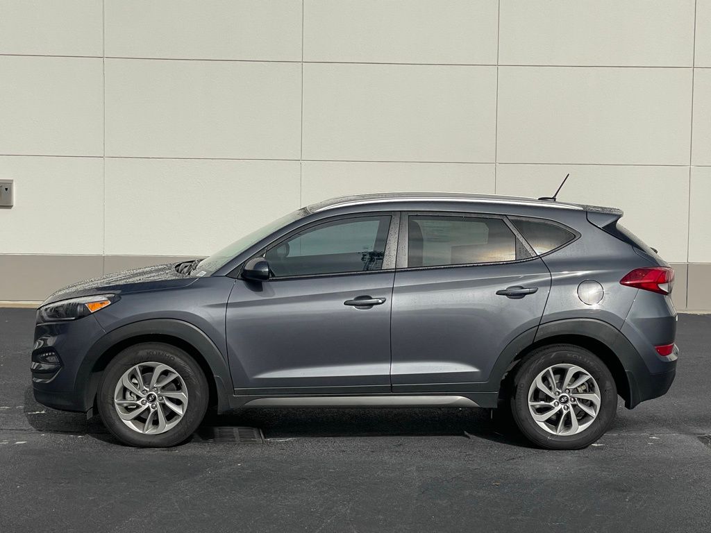 Thumbnail: 2016 Hyundai Tucson - 2