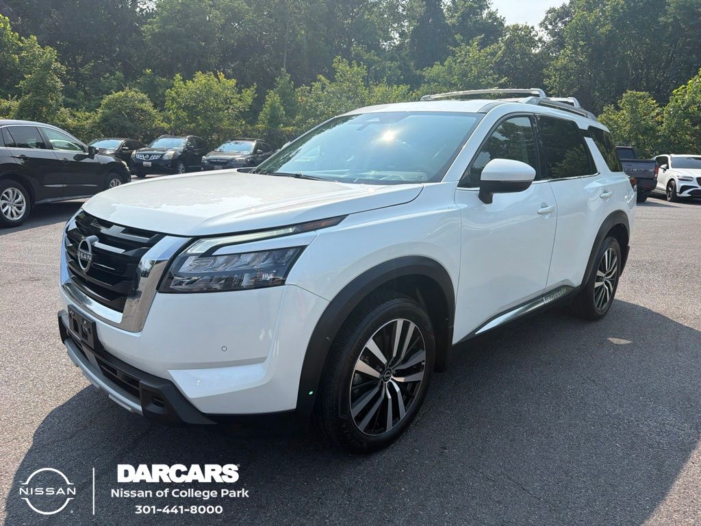 Everest White Pearl Tricoat 2025 Nissan Pathfinder SUV / Crossover All-Wheel Drive 9-Speed Automatic