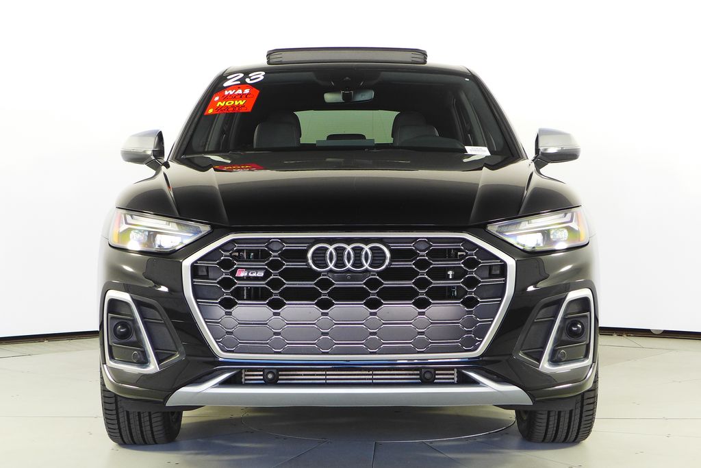Thumbnail: 2023 Audi SQ5 - 3