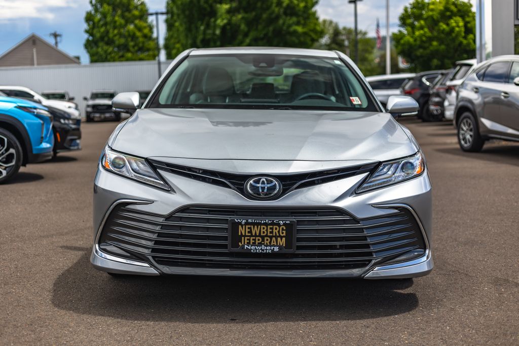 2022 Toyota Camry XLE thumbnail 5