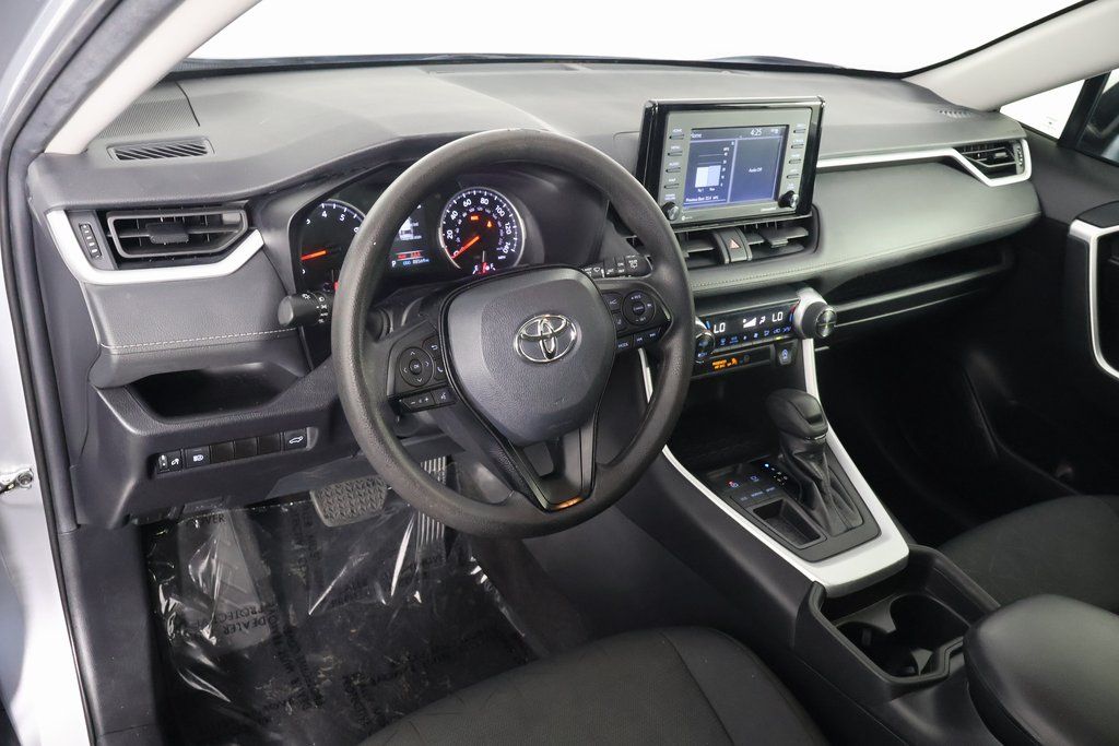 Thumbnail: 2021 Toyota RAV4 - 7