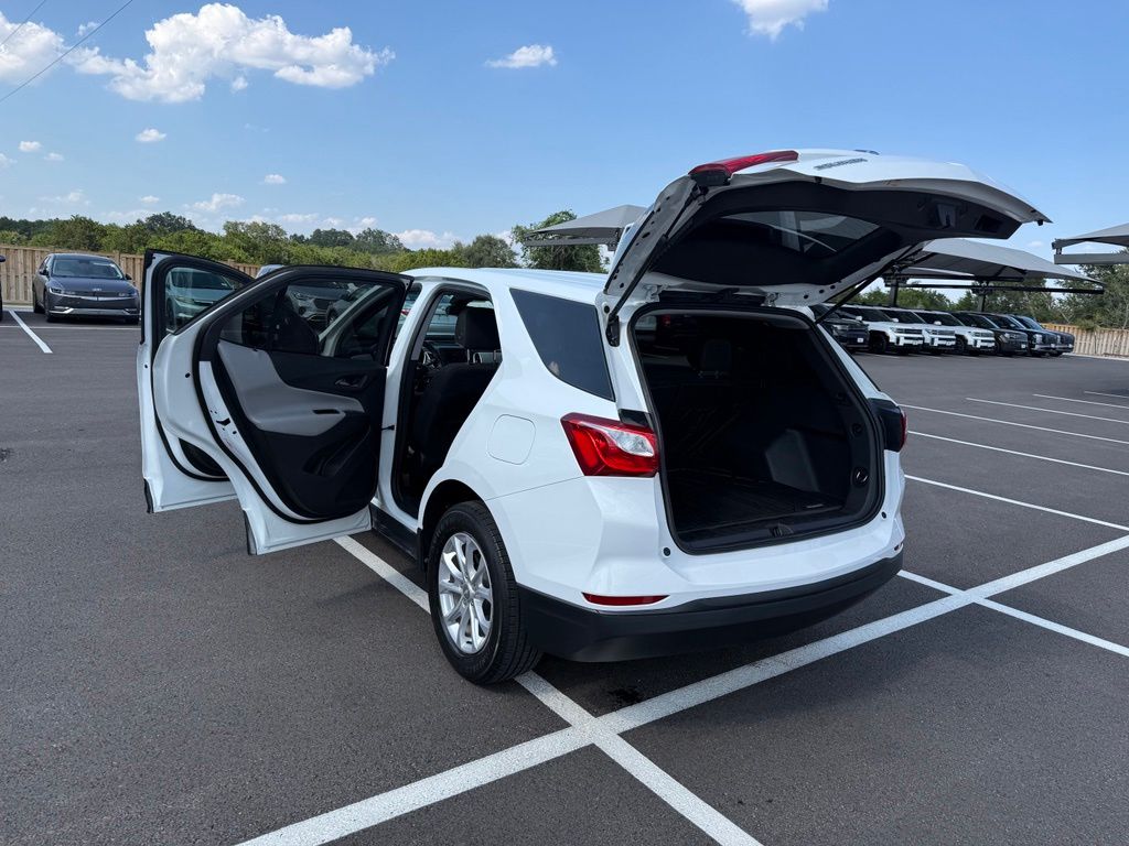 Thumbnail: 2021 Chevrolet Equinox - 25