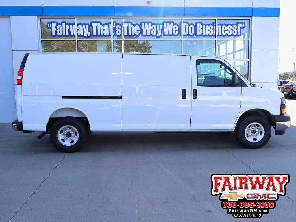 2025 Chevrolet Express Cargo 3500 RWD