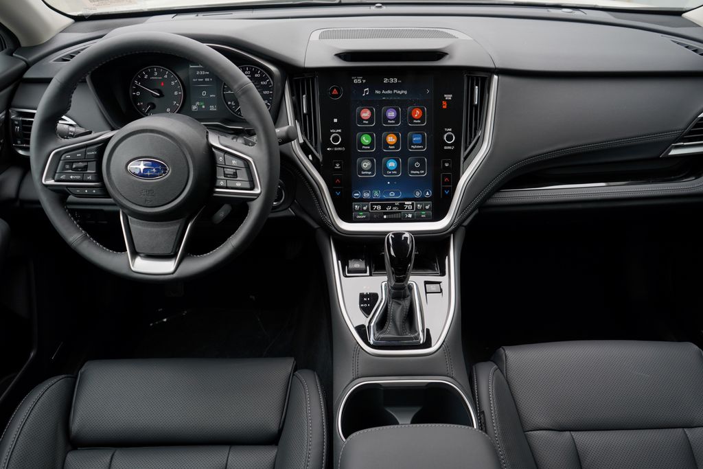 2025 Subaru Outback Touring 11