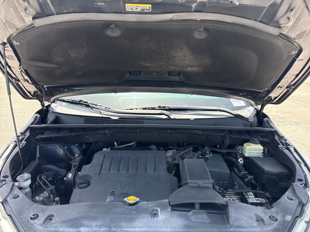 Used 2015 Black Toyota XLE V6 image 29