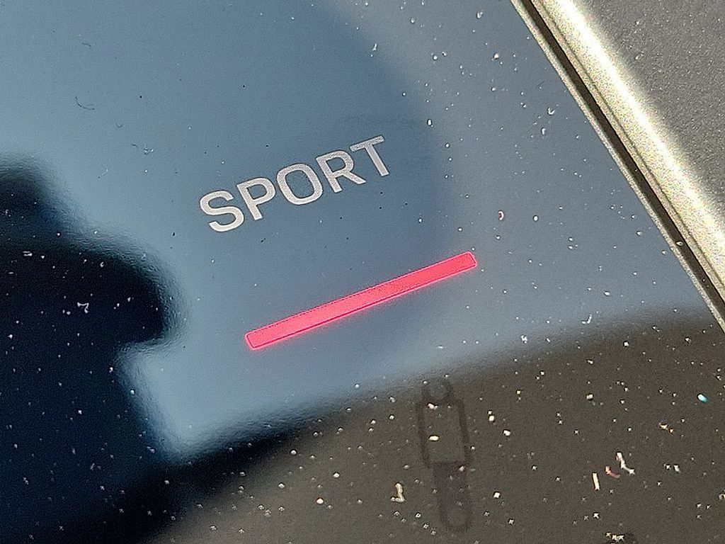 2025 Porsche Macan  22
