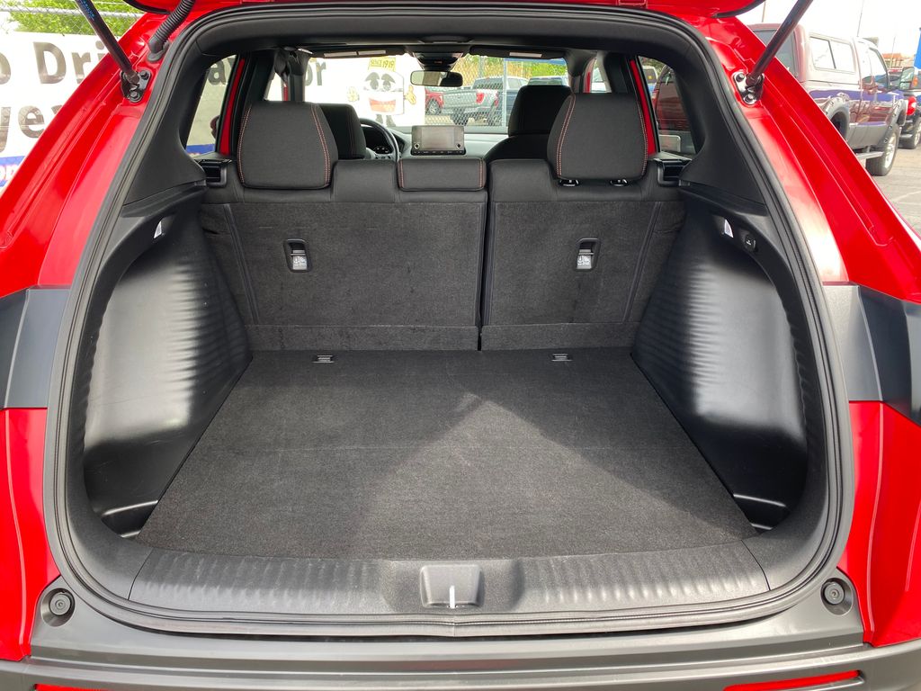 View vehicle photo 5