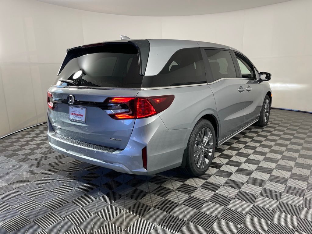 2025 Honda Odyssey Touring 5