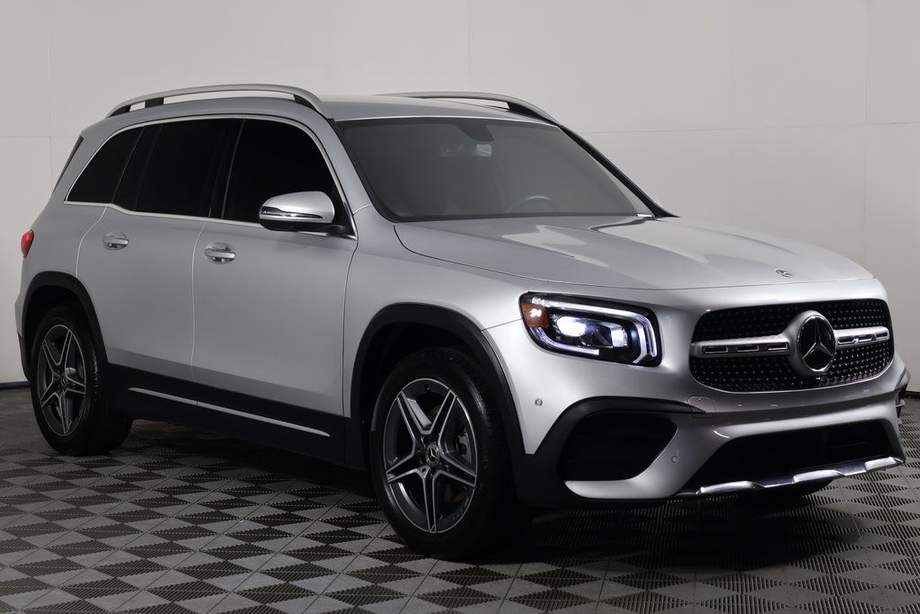 Thumbnail: 2021 Mercedes-Benz GLB - 3