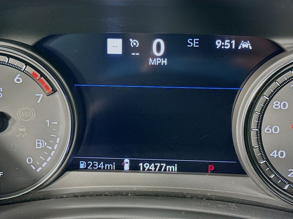 Thumbnail: 2021 Cadillac XT4 - 12