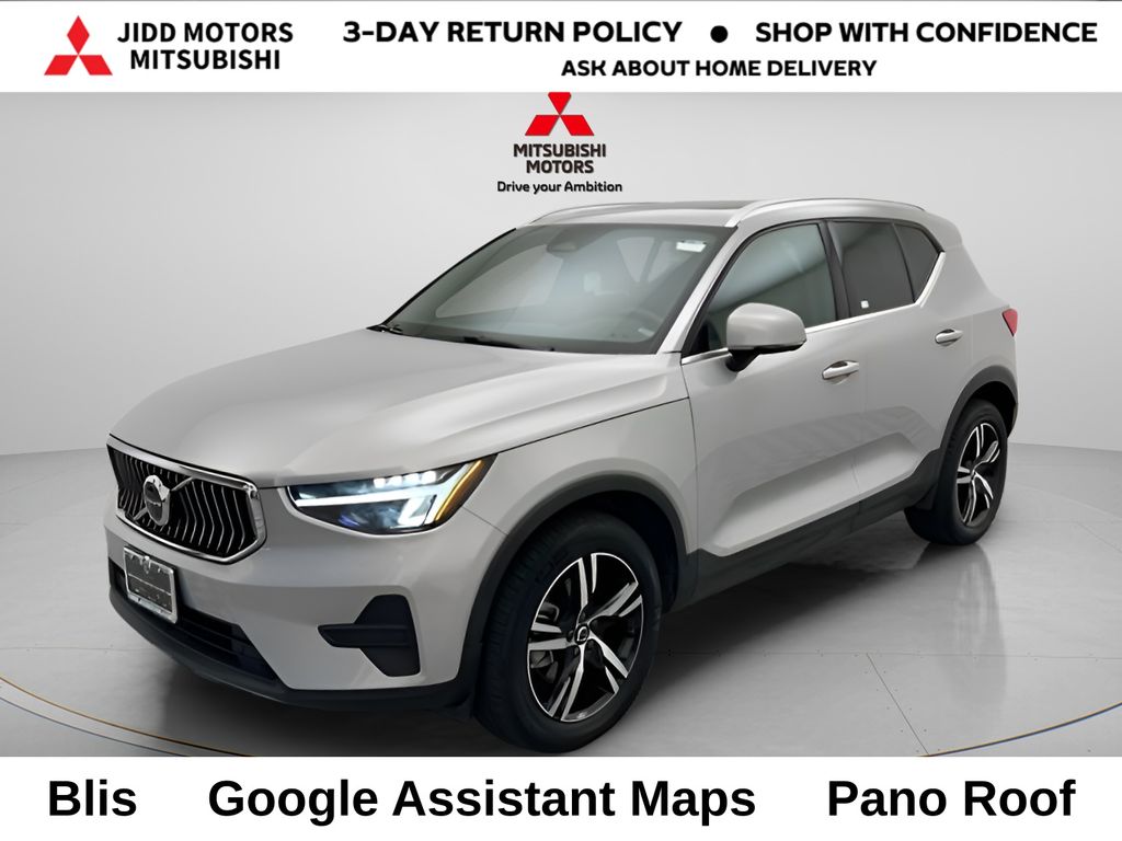 Silver 2024 Volvo XC40 B5 Core Dark Theme AWD SUV / Crossover All-Wheel Drive Automatic