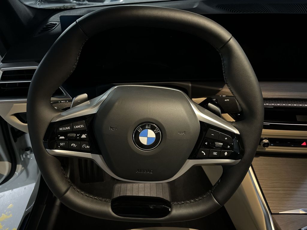 Thumbnail: 2025 BMW 3 Series - 14