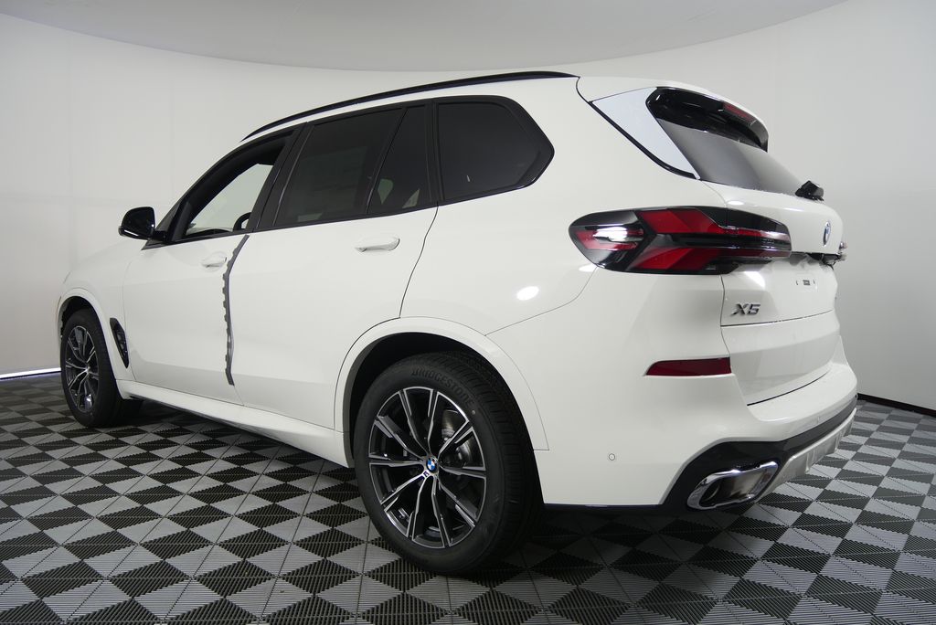 Thumbnail: 2026 BMW X5 - 5