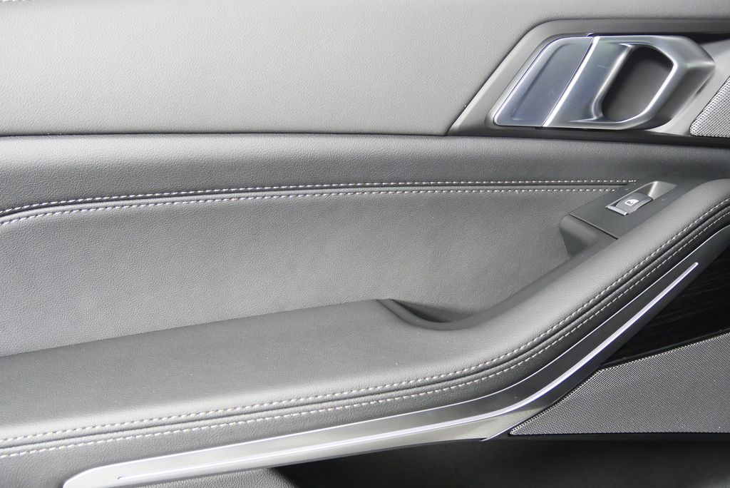 Thumbnail: 2026 BMW X5 - 14