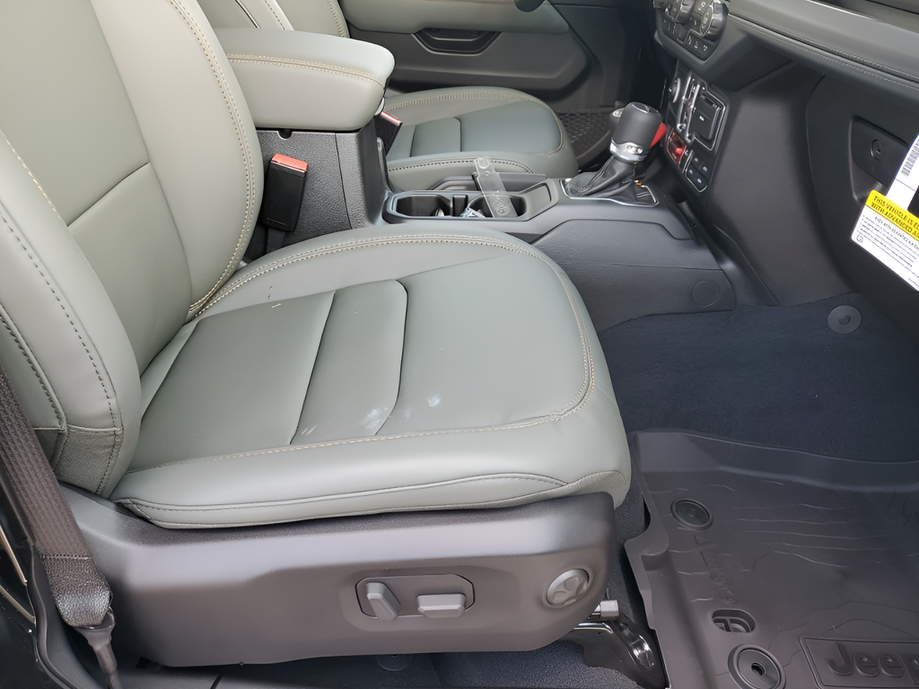 New Car 2025 Jeep Gladiator  Mojave For Sale Under $60,000 In Austin, Texas