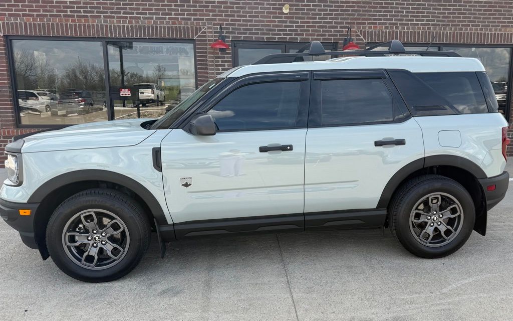 View vehicle photo 5