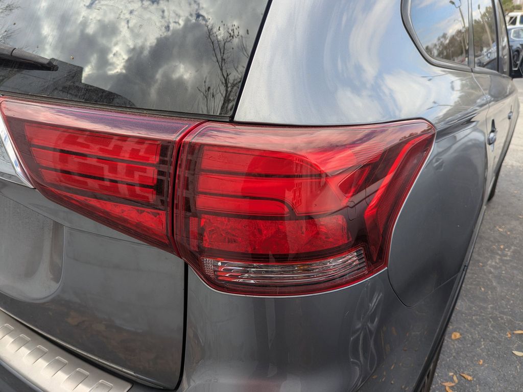 used 2020 Mitsubishi Outlander car, priced at $10,991