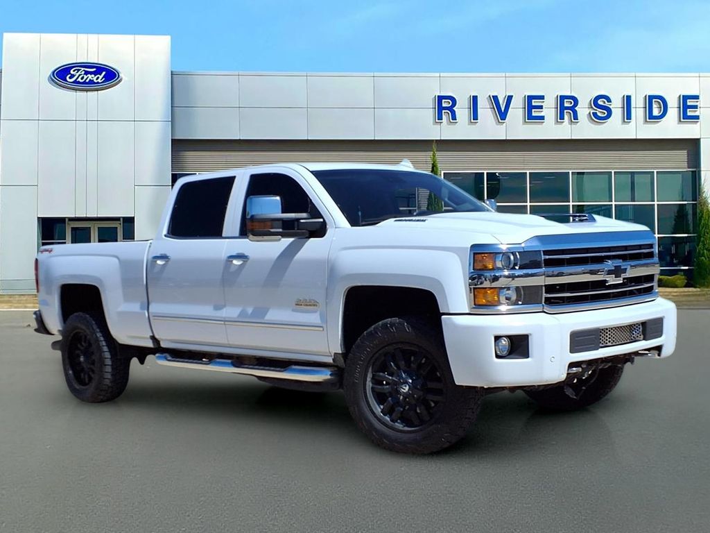 2018 Chevrolet Silverado 2500HD High Country Crew Cab 4WD