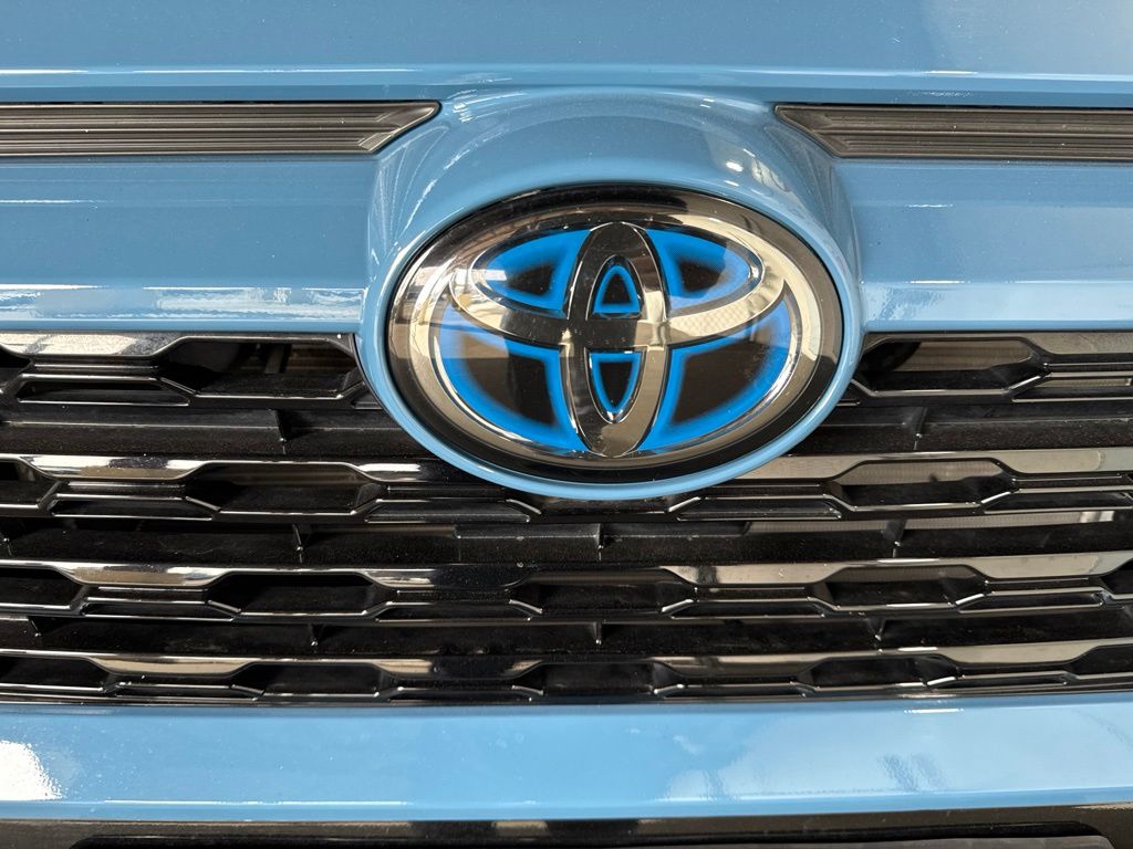 Thumbnail: 2023 Toyota RAV4 - 15