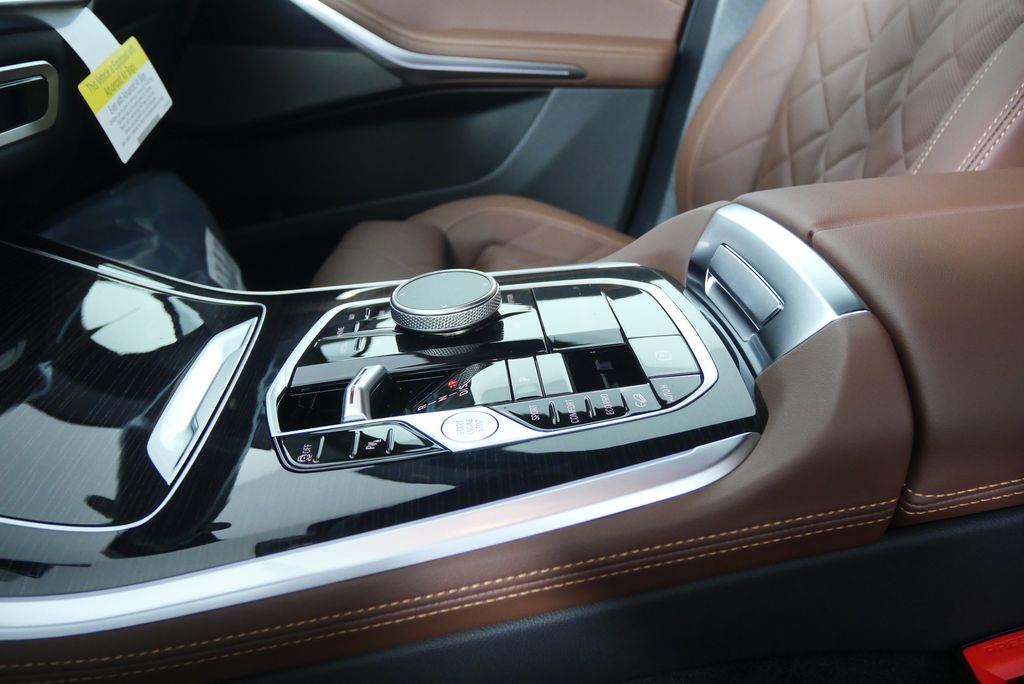 Thumbnail: 2026 BMW X5 - 21