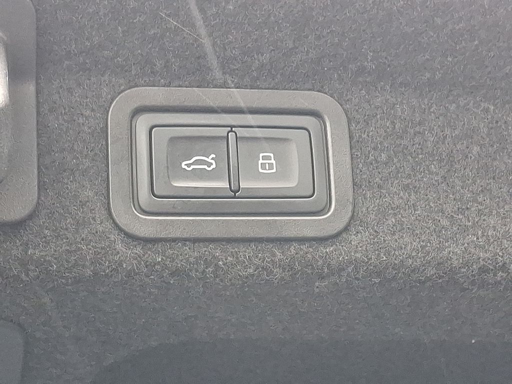 Thumbnail: 2025 Audi A6 - 28