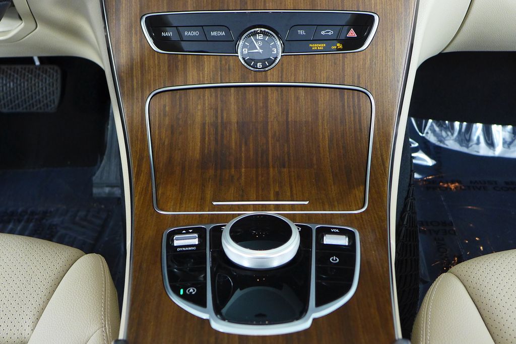 Thumbnail: 2019 Mercedes-Benz C-Class - 26