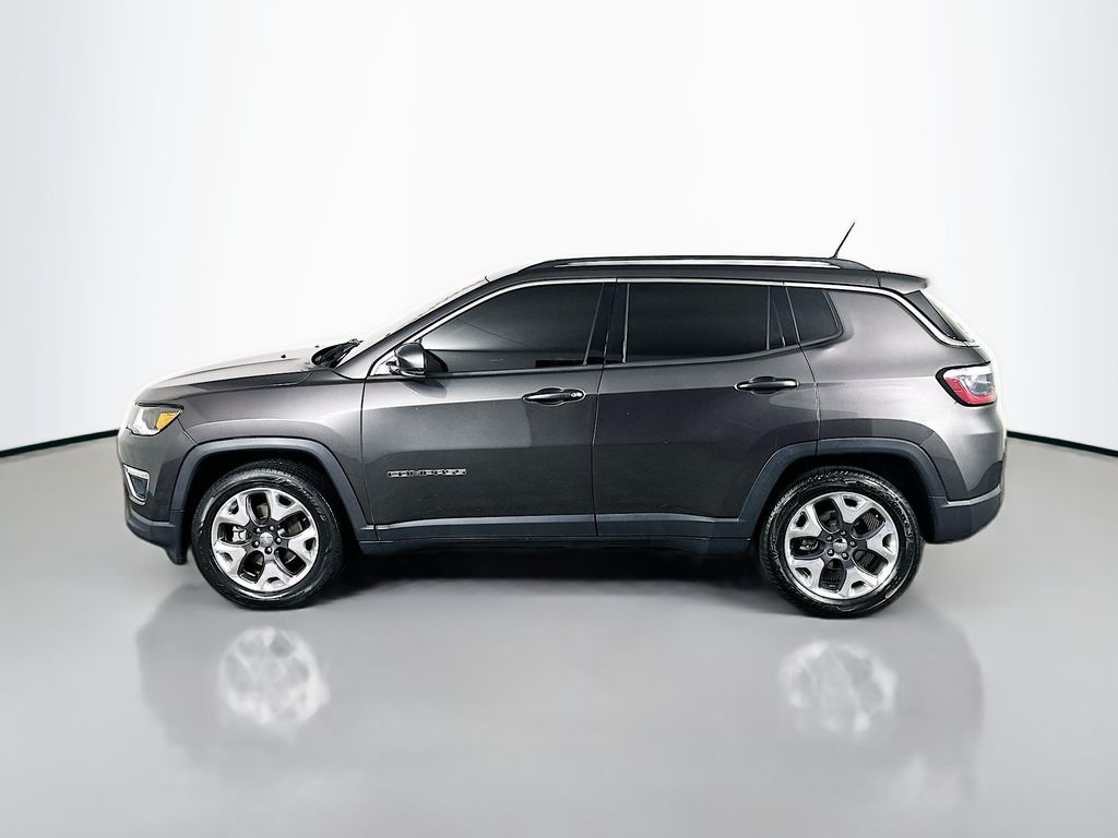 Used 2018 Gray Jeep Limited image 4
