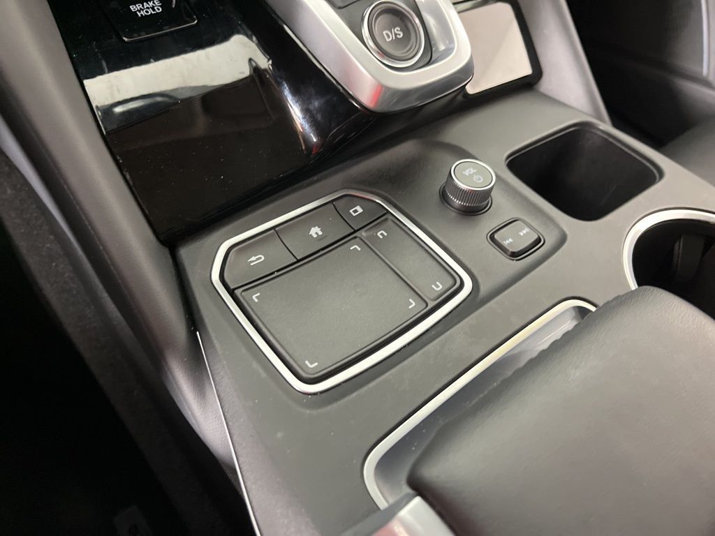 Thumbnail: 2023 Acura MDX - 30