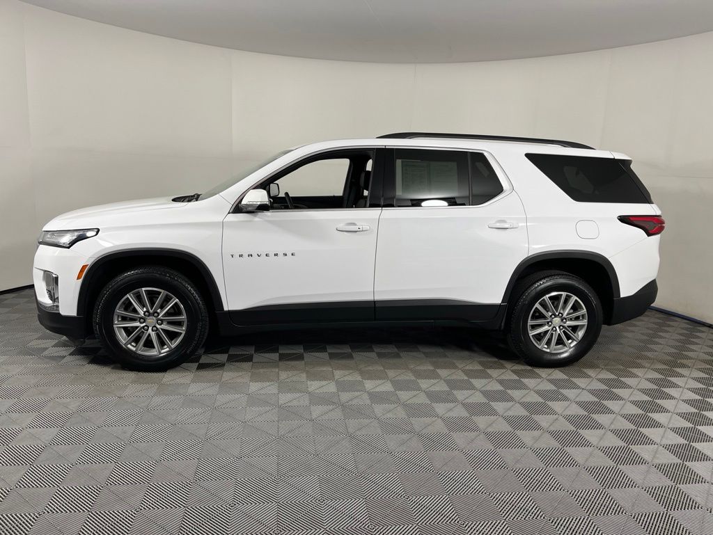Thumbnail: 2023 Chevrolet Traverse - 2