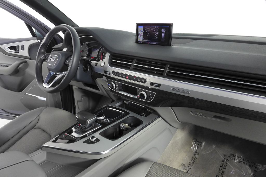Thumbnail: 2018 Audi Q7 - 13