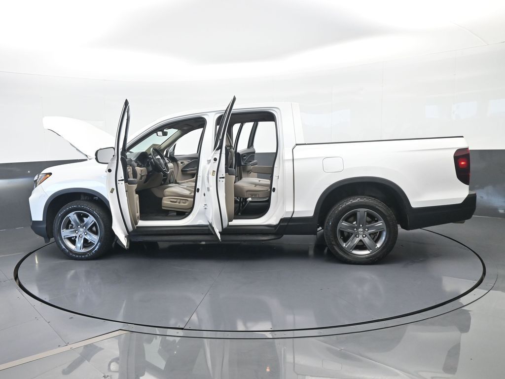 Used 2023 Platinum White Pearl Honda RTL image 79