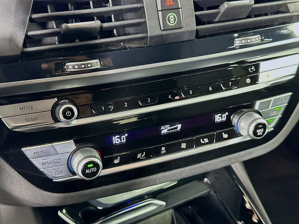 Thumbnail: 2021 BMW X3 - 14