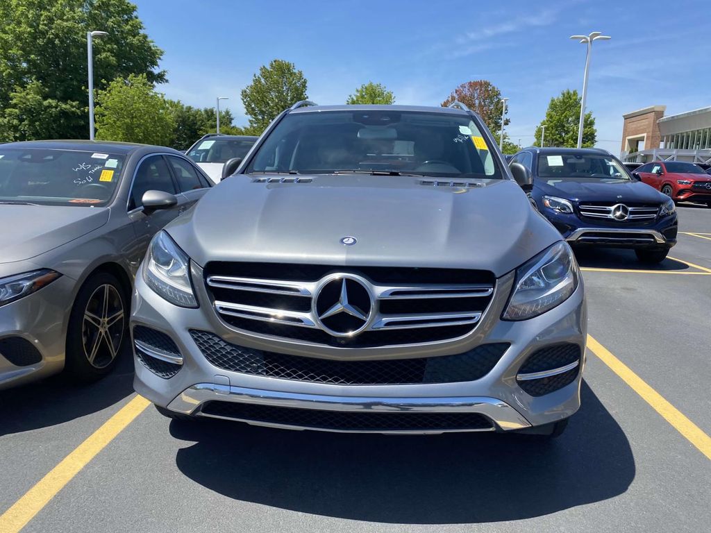 2016 Mercedes-Benz GLE 350 2