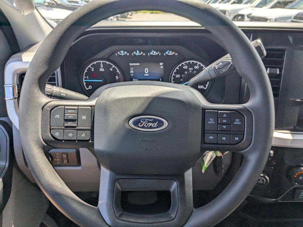 2025 Ford F-350 Super Duty XL