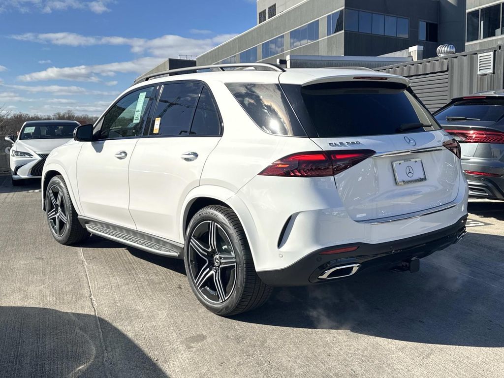 Thumbnail: 2026 Mercedes-Benz GLE - 7