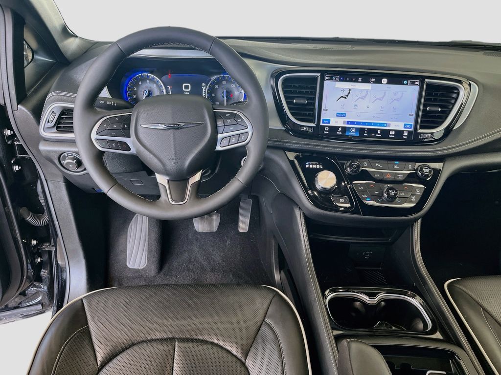 Used 2026 Black Chrysler Limited image 23