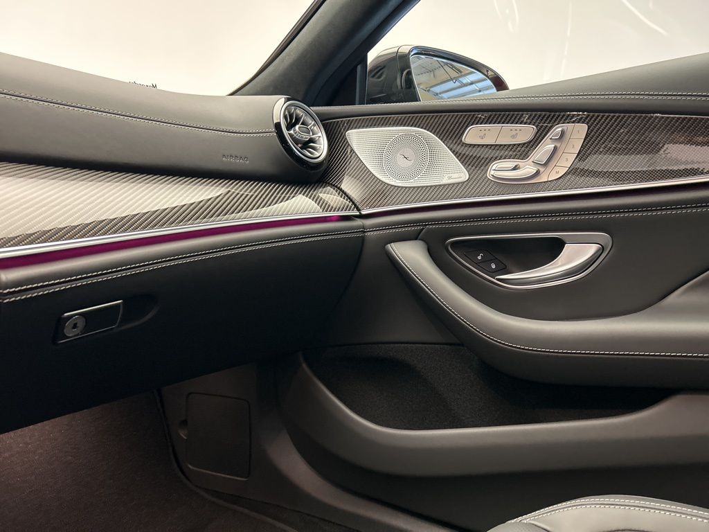 Thumbnail: 2026 Mercedes-Benz AMG GT - 19