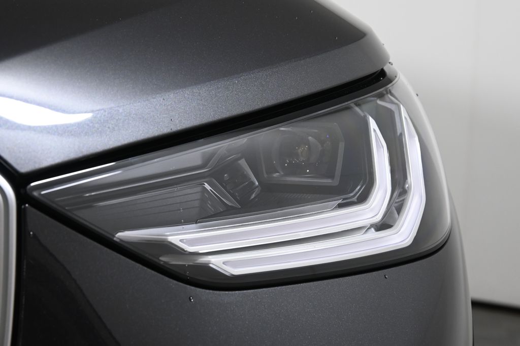 Thumbnail: 2026 BMW X3 - 11