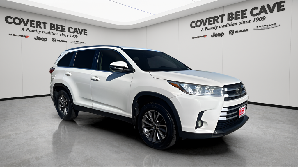 Used Car 2019 Toyota Highlander  Xle For Sale Under $25,000 In Austin, Texas