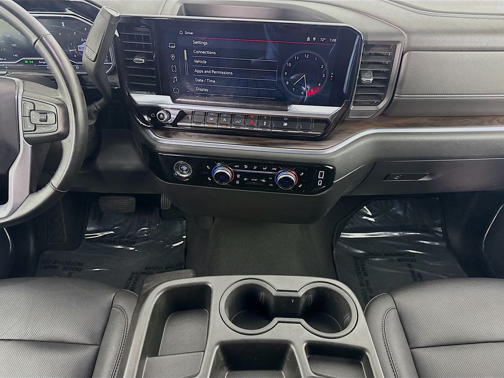 2024 GMC Sierra 1500 SLT - Photo 32