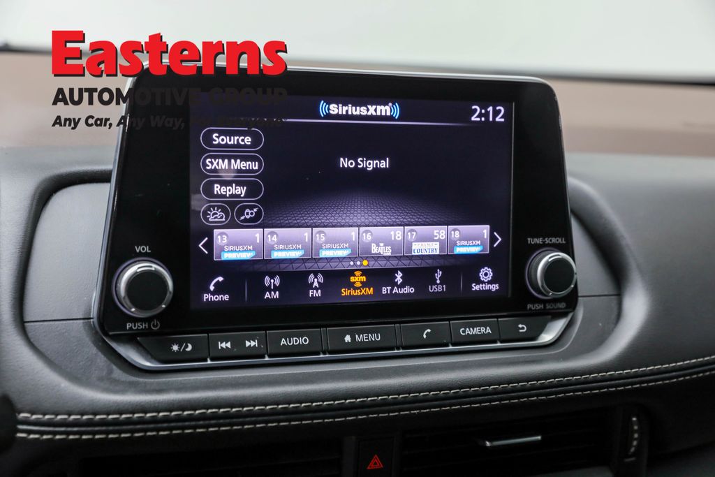 Used 2023 Gray Nissan S image 18