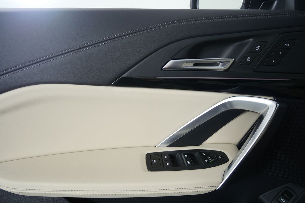 Thumbnail: 2025 BMW X1 - 8