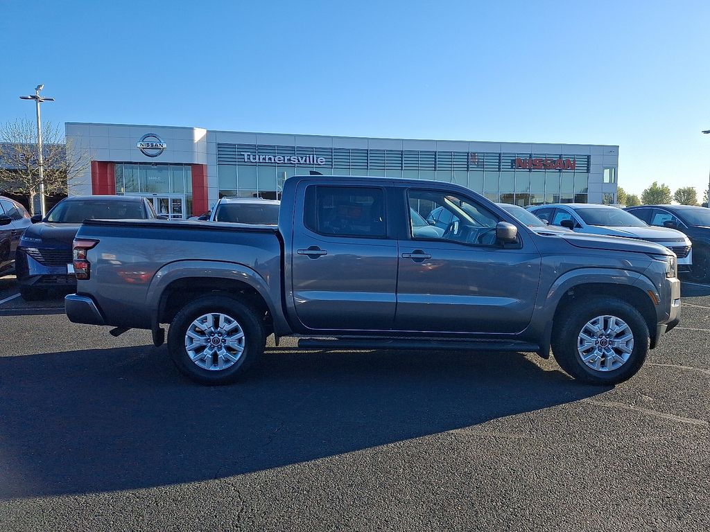 2022 Nissan Frontier SV 7