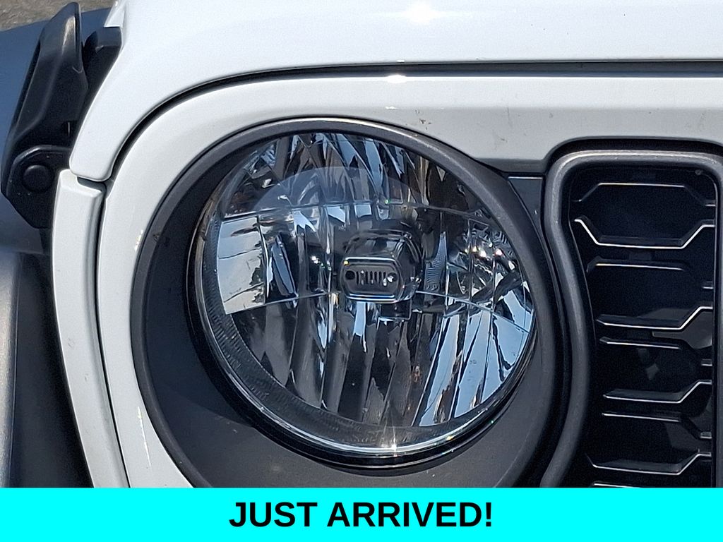Used 2025 Jeep Wrangler SUV