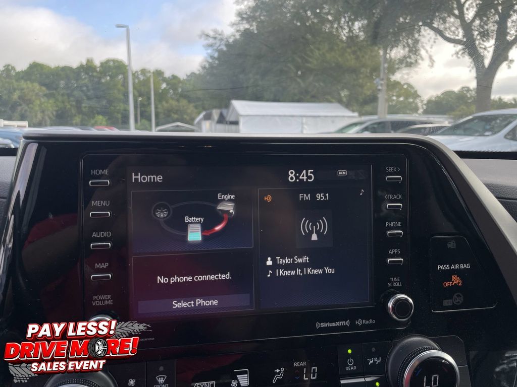 Used 2022 Toyota Highlander Hybrid SUV