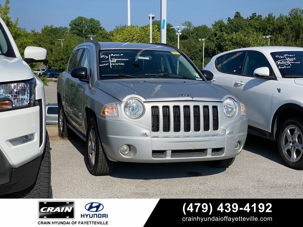 Silver 2009 Jeep Compass SUV / Crossover Front-Wheel Drive Continuously Variable Transmission