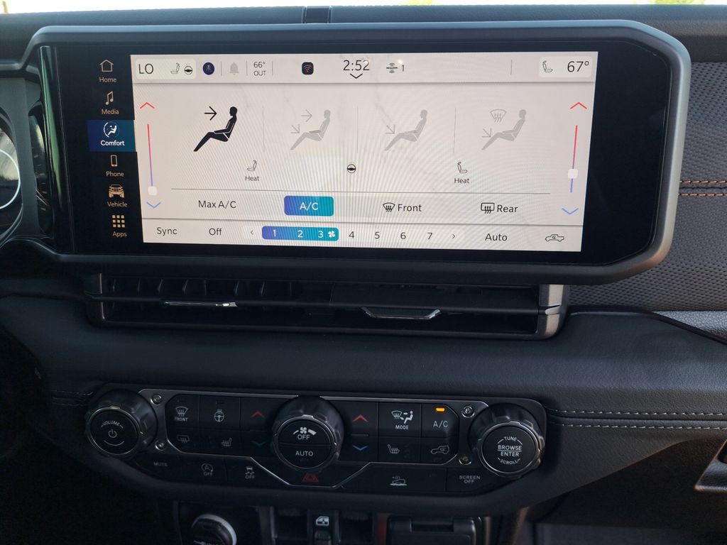 New Car 2025 Jeep Gladiator  Mojave For Sale Under $50,000 In Austin, Texas
