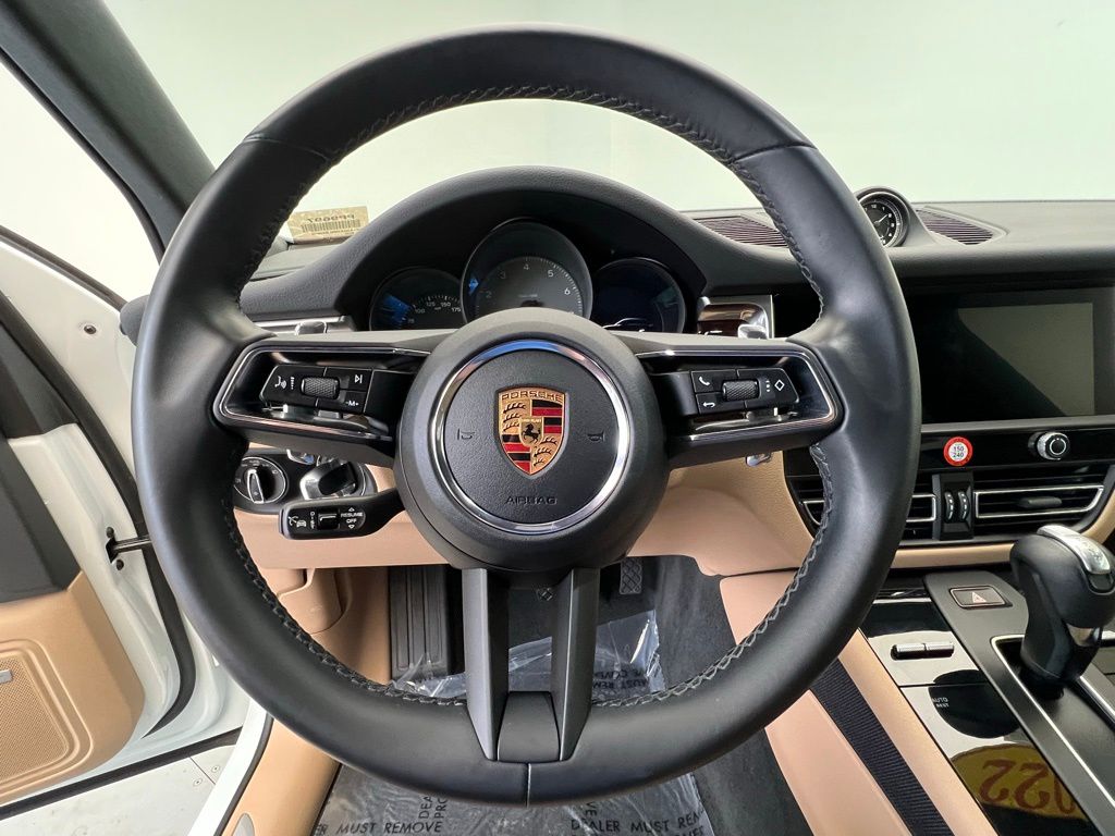 2022 Porsche Macan S 7